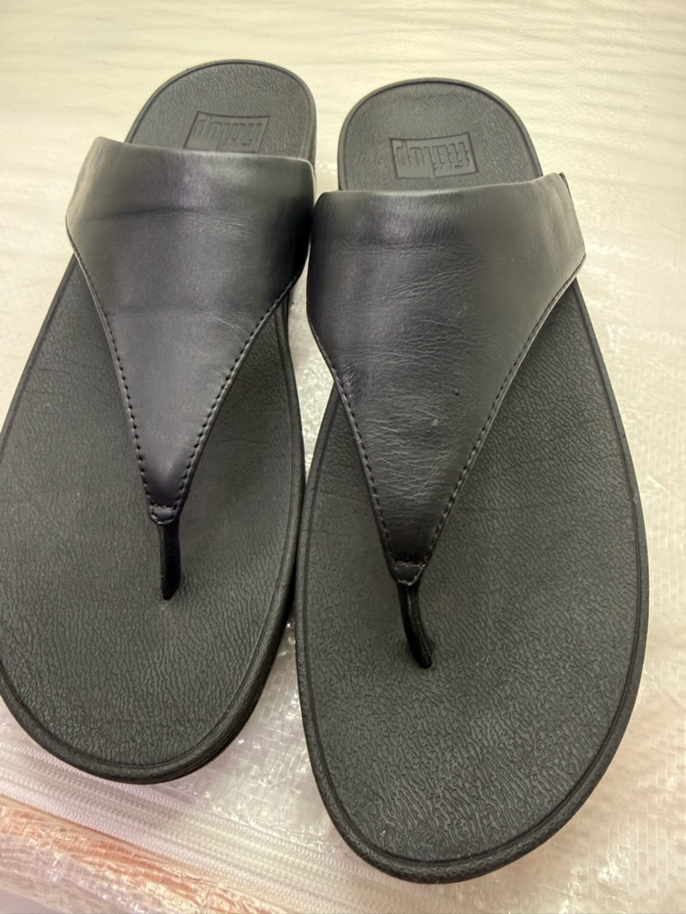 FitFlop Black Leather Thong Sandals - Picture 10 of 11